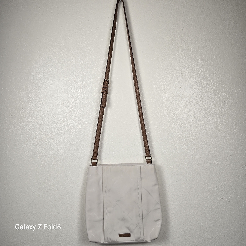 Vera Bradley Crossbody Shoulder Bag Beige Nylon Brown Strap‎ Adjustable Medium